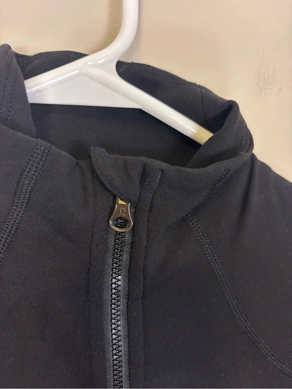 lululemon athletica Black Half-Zip Hoodie Sweatshirt with Front Pocket Women’s 6